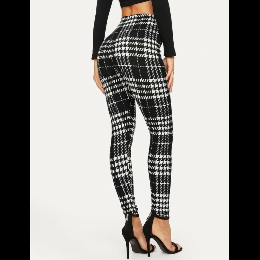 🆕 1 Left💥(S)💥High-Waist Plaid Leggings - Picture 2 of 5